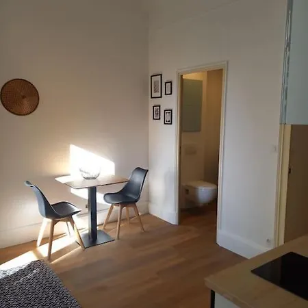Le Petit Maximilien Apartment *